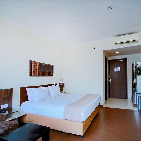 Hotel Dafam Pekalongan Exterior photo