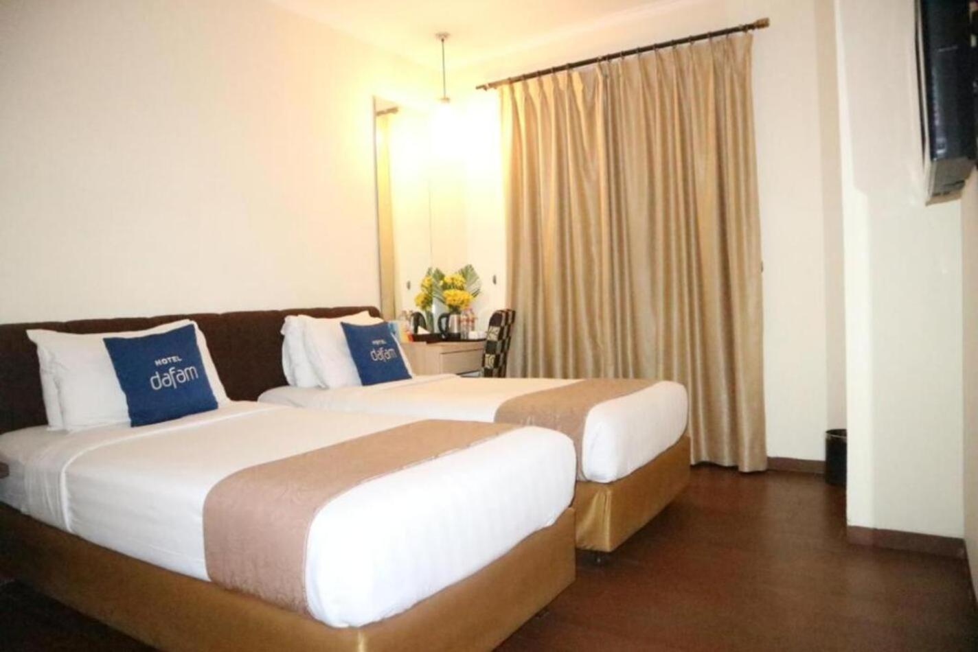 Hotel Dafam Pekalongan Exterior photo