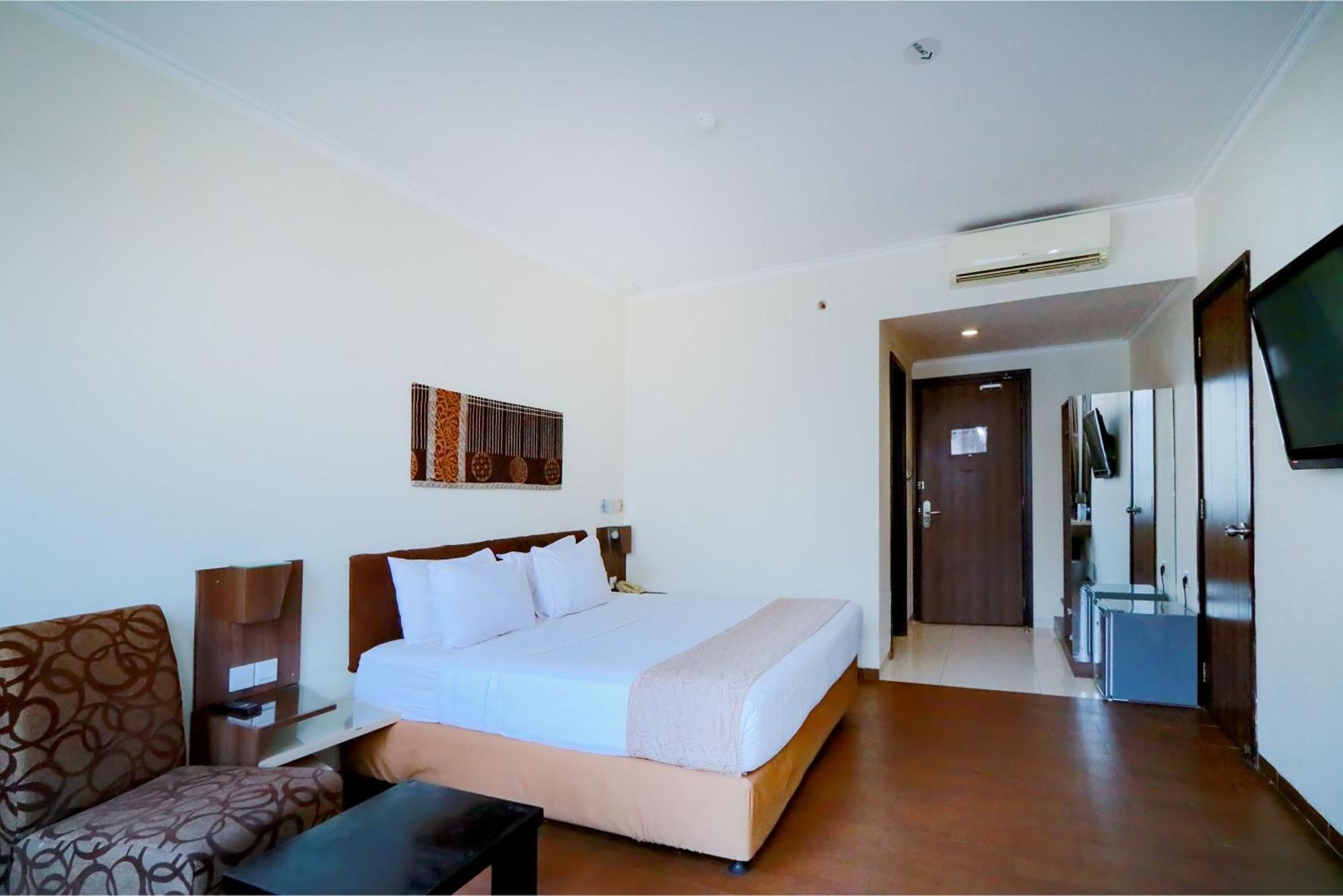 Hotel Dafam Pekalongan Exterior photo