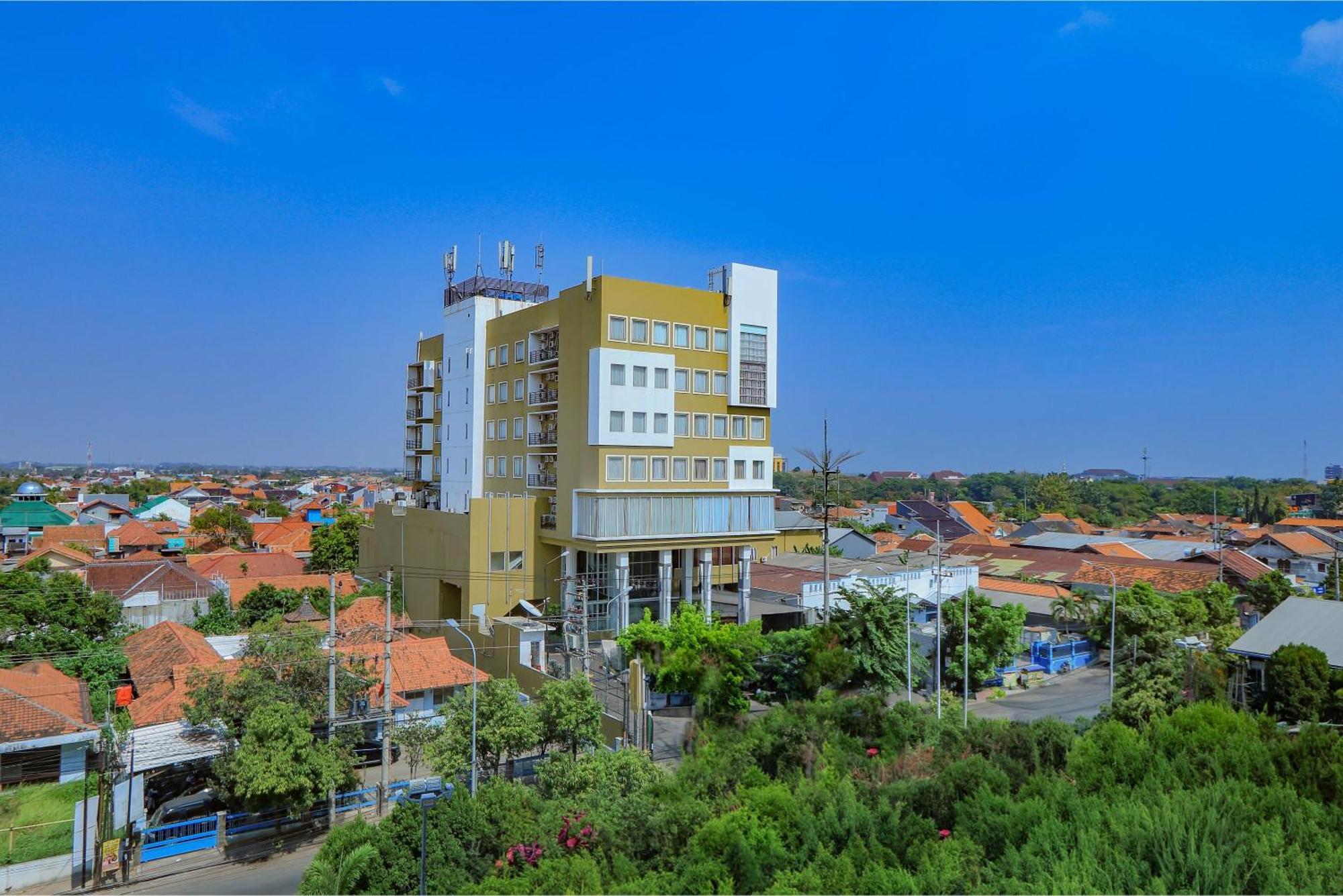 Hotel Dafam Pekalongan Exterior photo