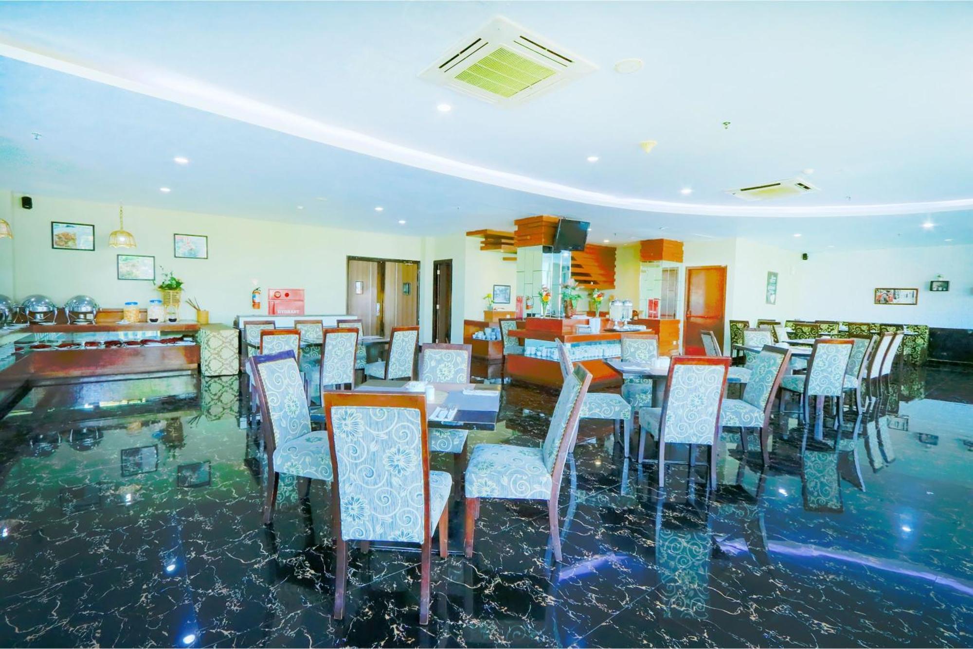 Hotel Dafam Pekalongan Exterior photo