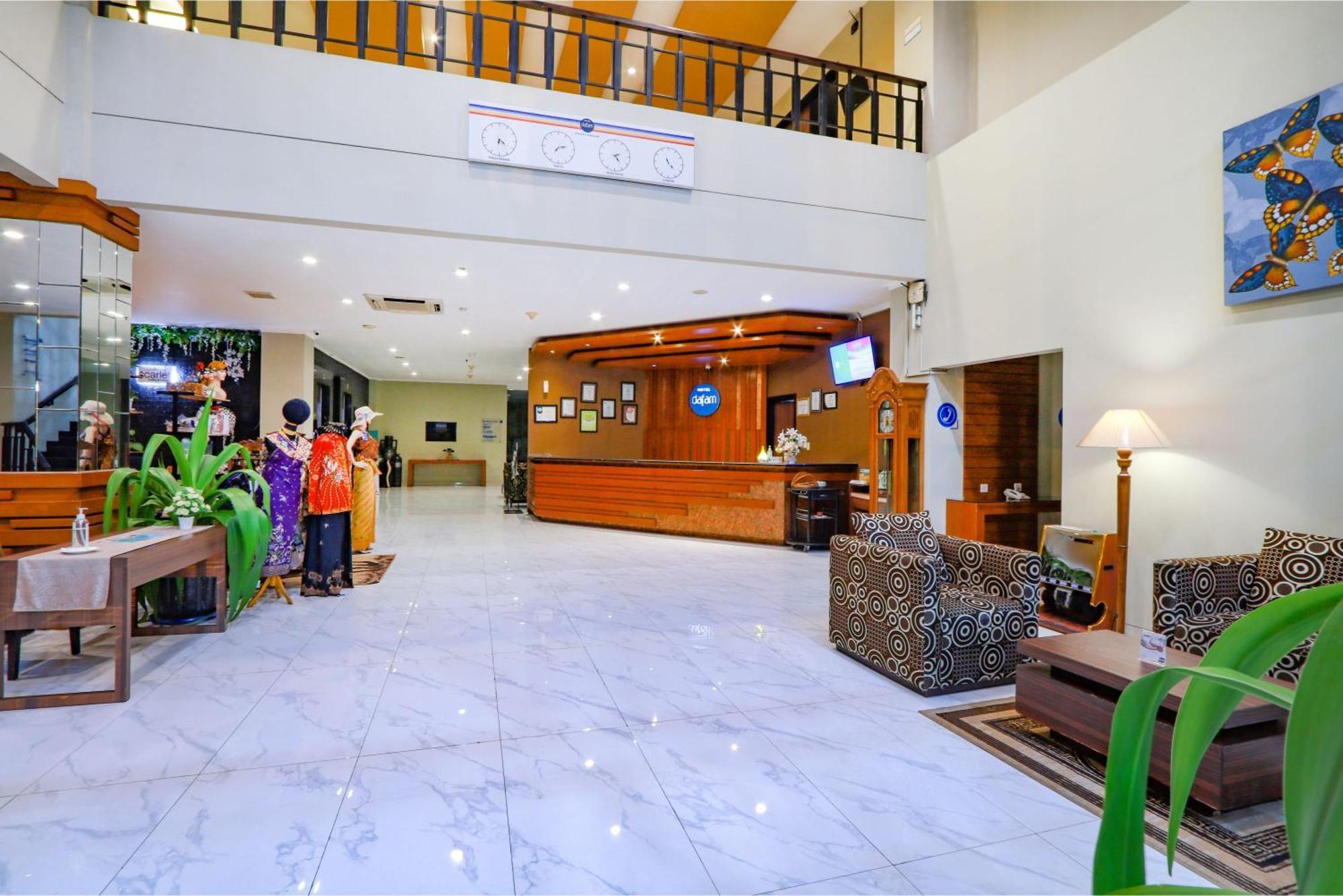 Hotel Dafam Pekalongan Exterior photo