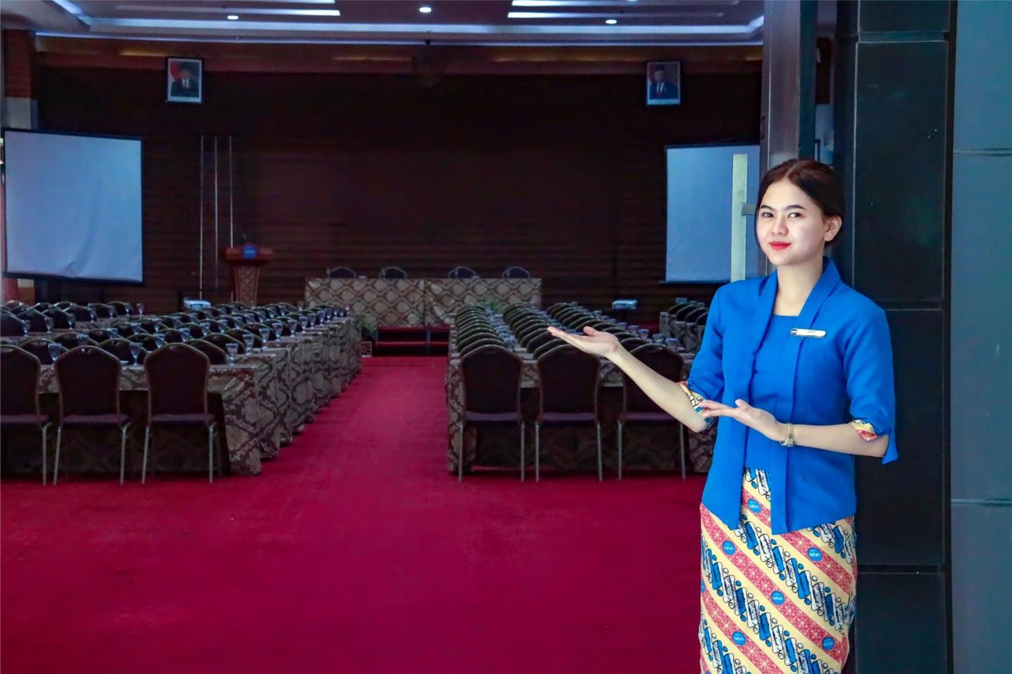 Hotel Dafam Pekalongan Exterior photo